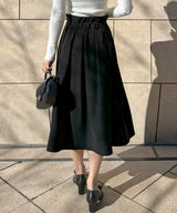 Audrey look classic tucked skirt