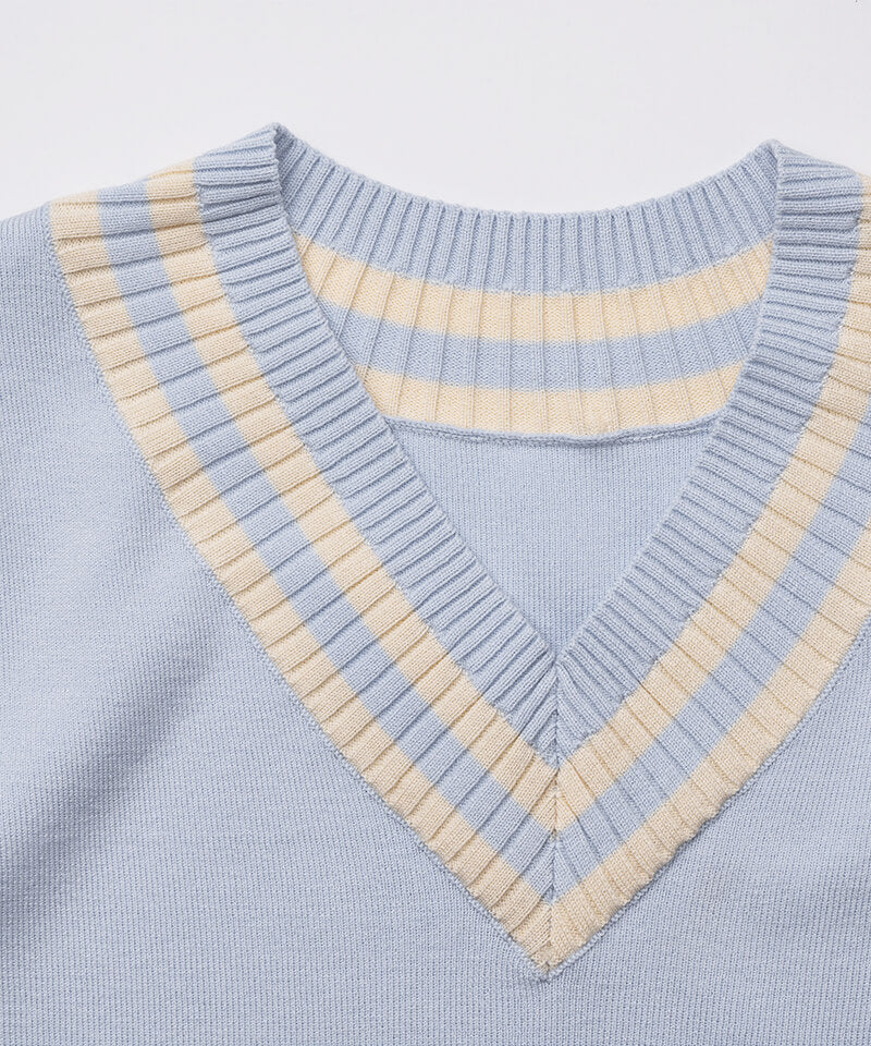 V-neck line knitwear