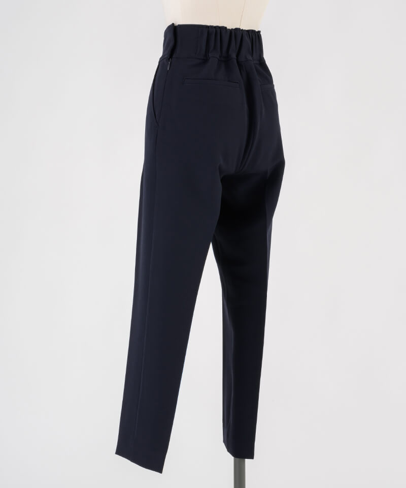 Front tuck stretch pants